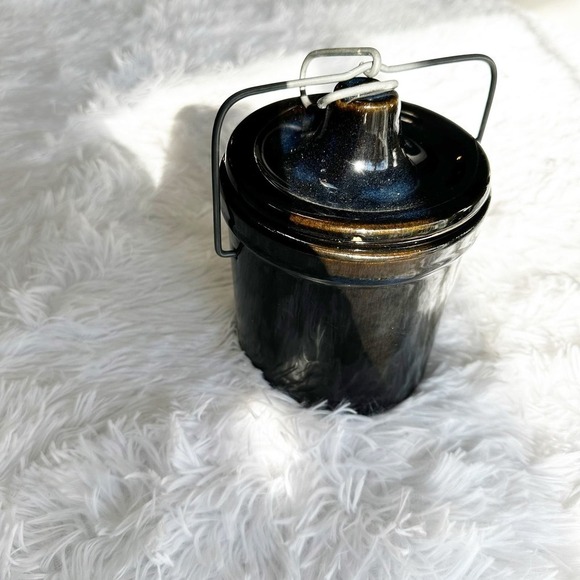 Vintage Brown Glazed Crock with wire bail latch cottage farmhouse kitchen - Picture 2 of 12